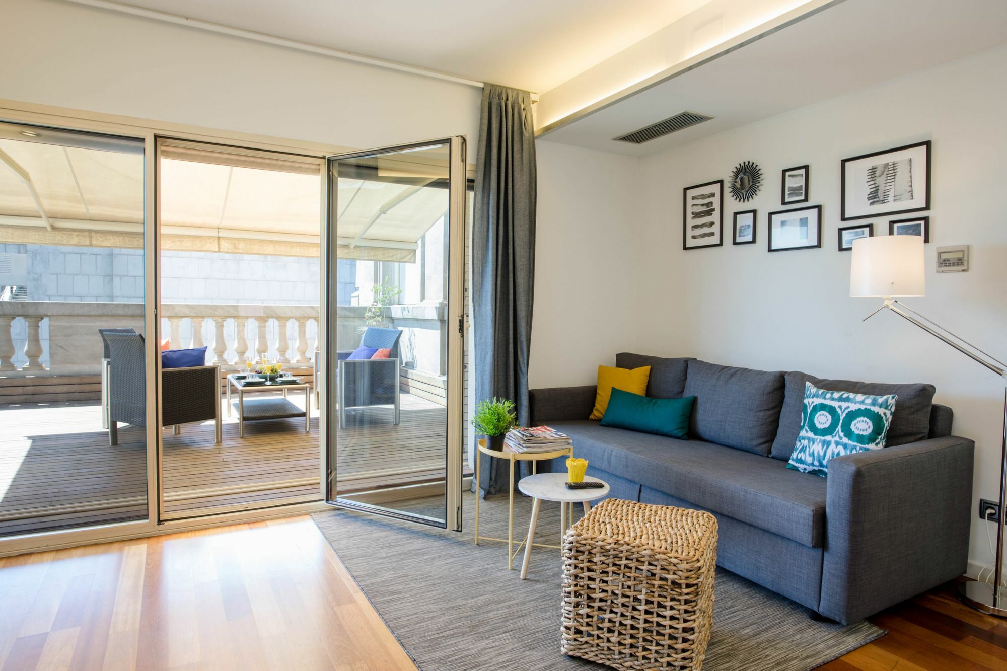 Unique Rentals - Placa Catalunya Central Apartments Barcelona Kültér fotó
